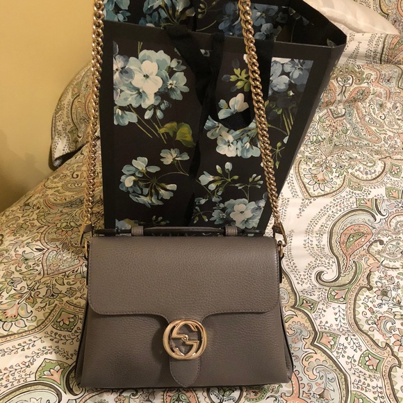 Interlocking Gucci Pebbled Leather Grey Crossbody Bag - Picture 4 of 17